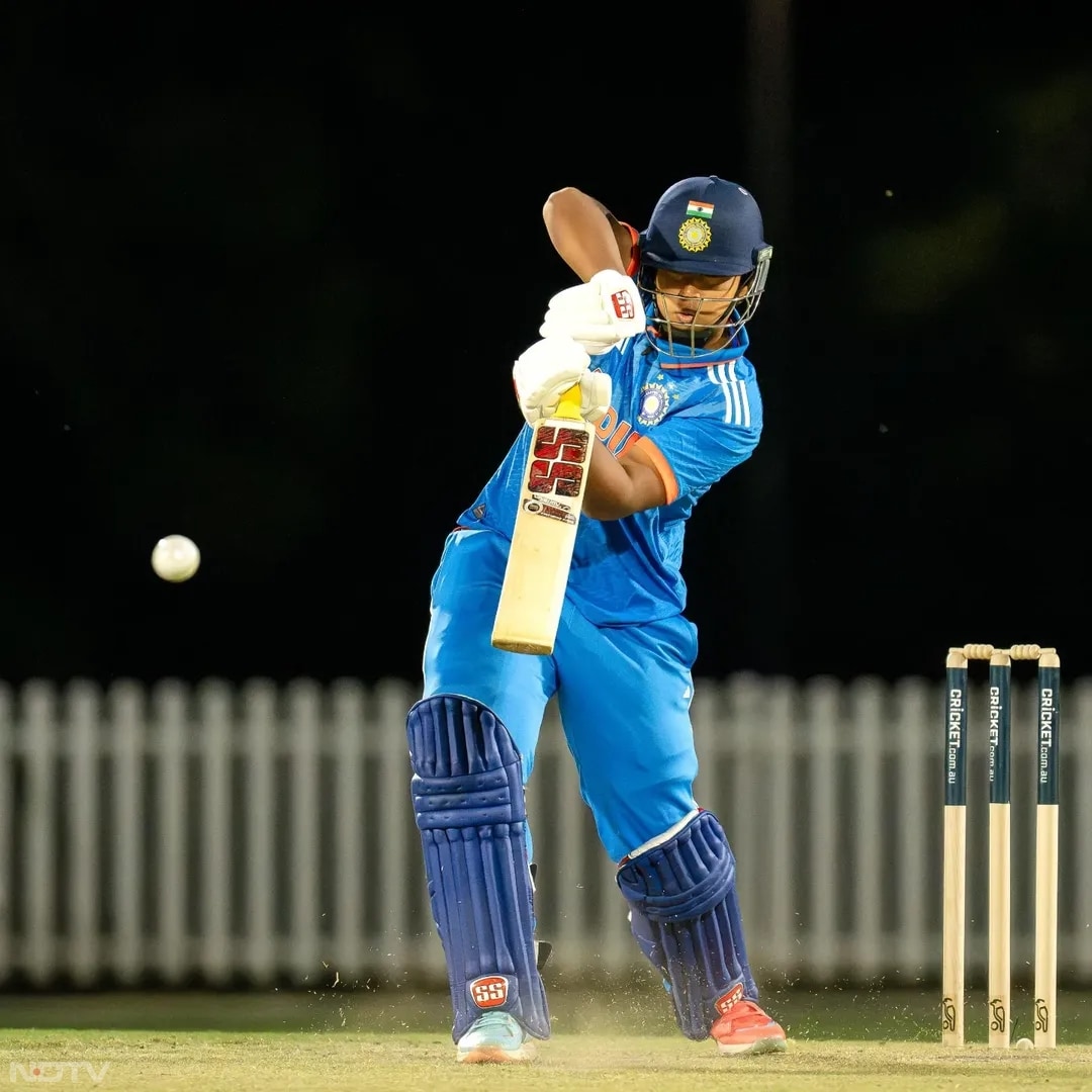 वैभव सूर्यवंशी बिहार के ताजपुर प्रखंड के डॉ. मुक्तेश्वर सिन्हा मॉडेस्टी स्कूल में पढ़ते हैं. vaibhav_sooryavanshi09/Instagram