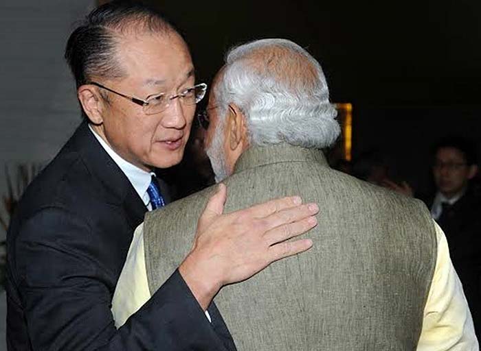 Prime Minister Narendra Modi greets UN Secretary-General Ban Ki-moon.(Photo Courtesy: PIB)