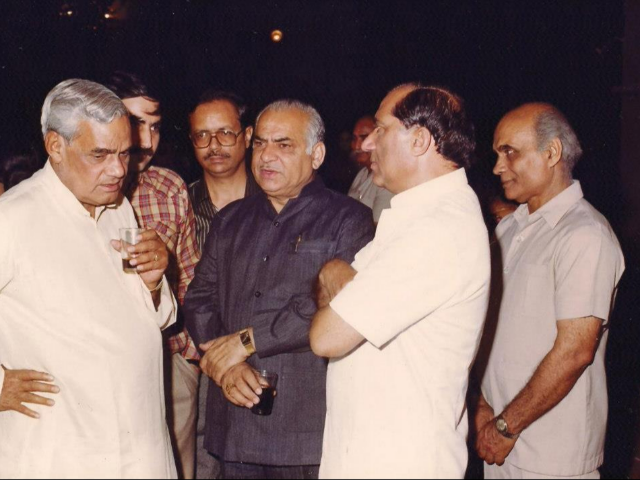 दिल्‍ली में BJP के 'हनुमान' विजय कुमार मल्‍होत्रा की कुछ अनदेखी तस्‍वीरें