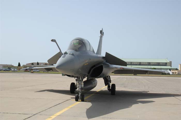 Thunder at 100 feet: Flying France\'s Rafale Superfighter