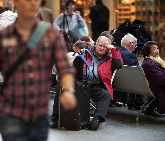 The events in Europe have also had an economic effect on American carriers. The four-day closing of European airports so far has meant lost revenue of $80 million for U.S. carriers that fly the lucrative trans-Atlantic route, said Michael Boyd, an aviation consultant. It also meant a loss of connecting passengers, who often fly from Europe to the United States, and then on to another domestic destination. (NYT photo)