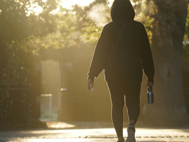 रोजाना वॉक करने से बेहतर होती है हेल्&zwj;थ