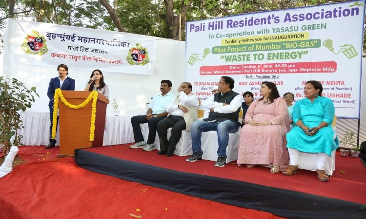 Mumbai\'s Pali Hill Residents Convert Household Waste Into Electricity And Light Up A Street