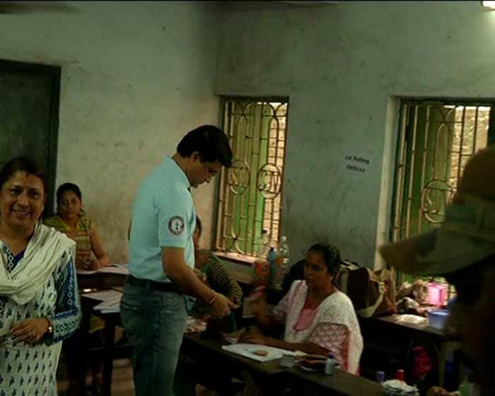 In Pics: Sourav Ganguly, Derek O\'Brien Vote In Kolkata