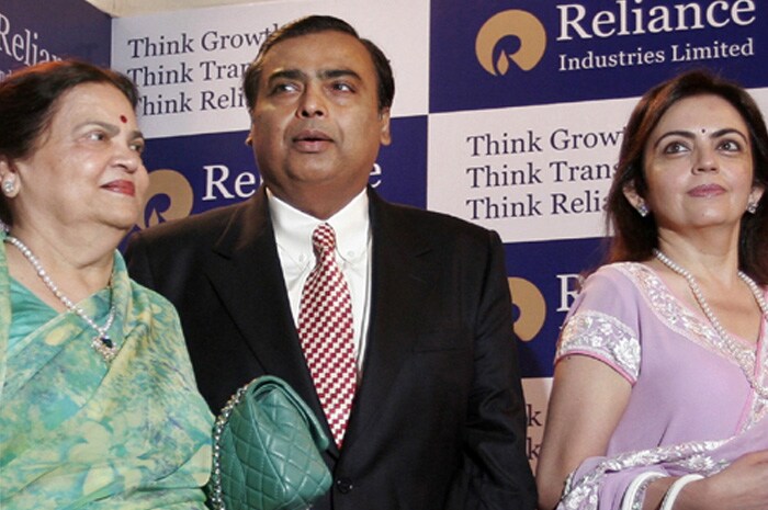<b>Looking forward to a harmonius relation with Anil:</b><br><br> With legal dispute (over supply of natural gas from RIL to Anil Ambani Group's power plants) behind us, we look forward to a harmonious and constructive relationship with Anil Dhirubhai Ambani Group. <br><br> The end of the non-compete agreement had opened up unbounded opportunities in the power sector, which would be a growth engine for Reliance Industries.