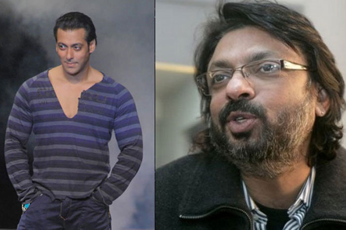 <B>Salman Khan openly made fun of noted filmmaker Sanjay Leela Bhansali</b>. During a television awards ceremony, while talking to a hearing impaired girl, he cited the movie <i>Black</i> and said, "<i>Jaake usko milo. Voh tumhare pe picture bana dega, khud khoob kamayega, lekin tumko kuch nahin dega</i>," (Go and meet him, he'll make a film on you. He'll make pots of money but won't pay you a dime).<br><br>
Not just that Salman went on with his opinion on <i>Guzaarish</i> saying, ?<i>Arre, usme toh makhi udd rahi thi, lekin koi machhar bhi nahi gaya dekhne. Arre, koi kutta bhi nahin gaya</i>."