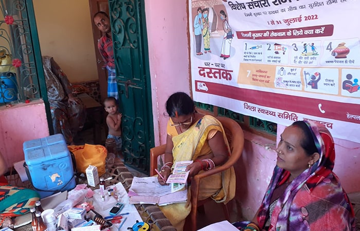 A native of Bahraich village in Uttar Pradesh, Ms. Pandey has been working as an ASHA didi for the last 16 years. Her dedication towards her work bore fruit, and she was promoted to the job of ASHA Sangini in 2013. ASHA Sanginis are a vital cadre for the success of ASHA program of the National Health Mission.