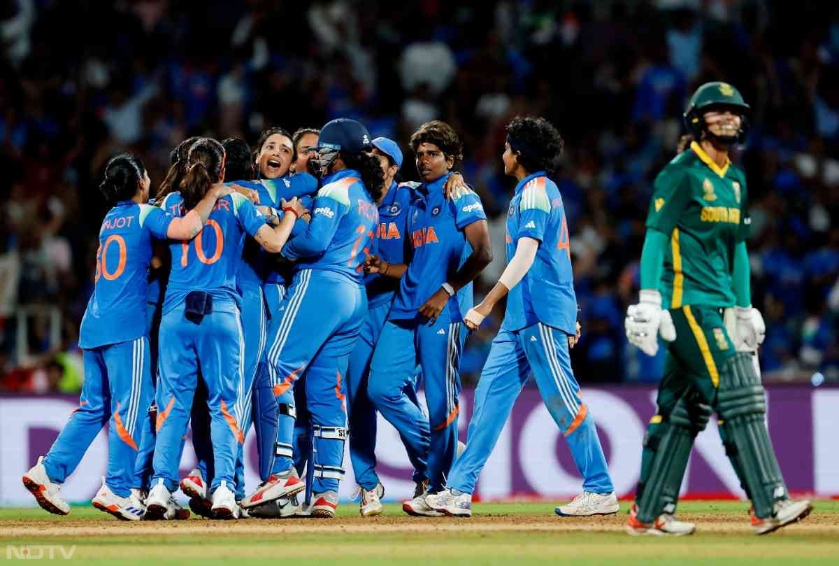 Women World Cup 2025 : विश्व विजेता हैं हम! दुनिया ने देखा भारत के 'बेटियों' का दम, जश्न की शानदार तस्वीरें देखिए
