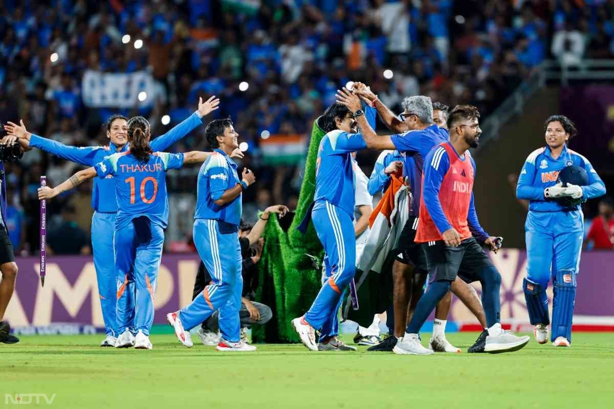 Women World Cup 2025 : विश्व विजेता हैं हम! दुनिया ने देखा भारत के 'बेटियों' का दम, जश्न की शानदार तस्वीरें देखिए