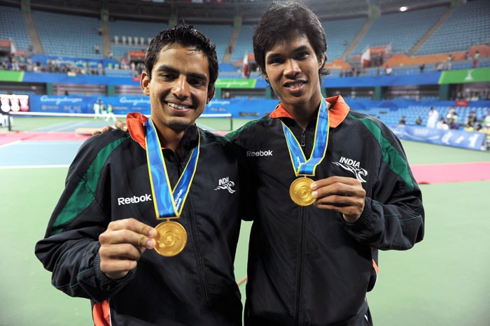The success stories of gymnast Ashish Kumar, who won the floor exercise bronze for the first-ever medal in the sport, and swimmer Virdhwal Khade, who won men's 50m butterfly bronze, were also memorable. <br><br>Adding to the list of failures was ace woman shuttler Saina Nehwal, double-gold winner in CWG, who came a cropper as the second seed in the singles event. <br><br>Tennis star Somdev showed stupendous stamina, determination and killer instinct to win the men's singles and doubles gold medals.