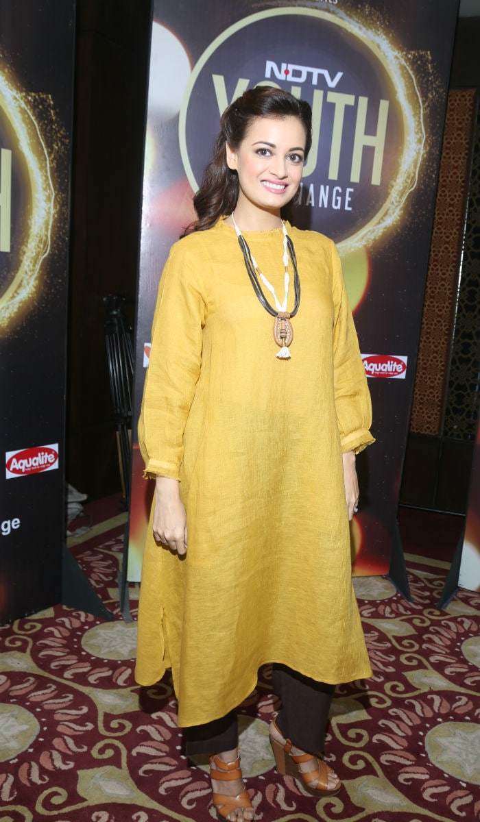 Dia Mirza Shines At NDTV\'s Youth For Change Conclave