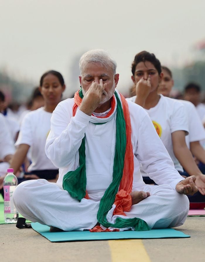 Top 10: PM Modi Performs Yoga With Thousands at Delhi's Rajpath