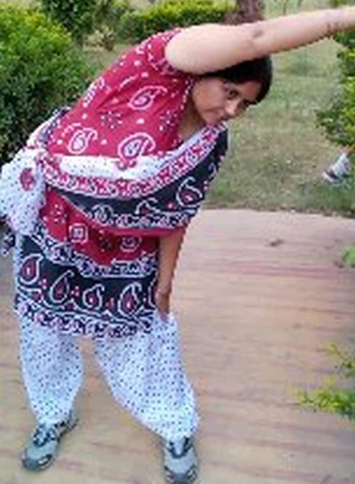 Reshma's dream is to fly to New York to watch US Open live, to fulfil this endeavour she has introduce exercise as a part of her daily routine.