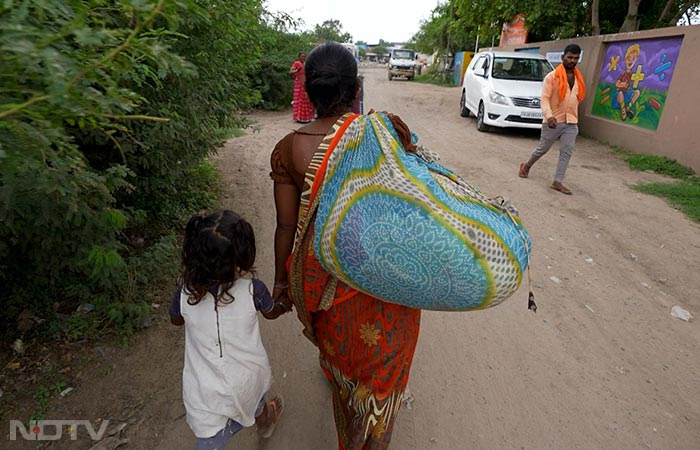 A Look At How The Waghri Community, India's Invisible Recyclers Give A New House To Old Clothes