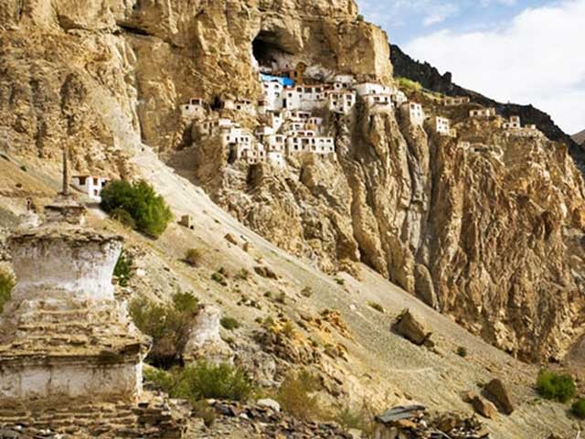 Photo : Exploring The Phugtal Monastery