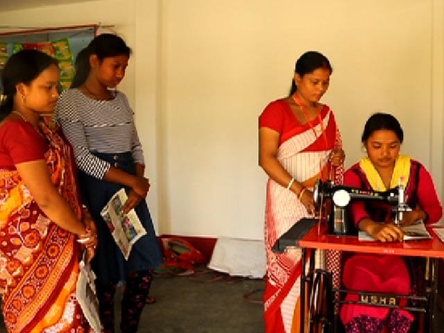 Photo : USHA Silai School Offers Entrepreneurial Opportunity To 3,500 Women