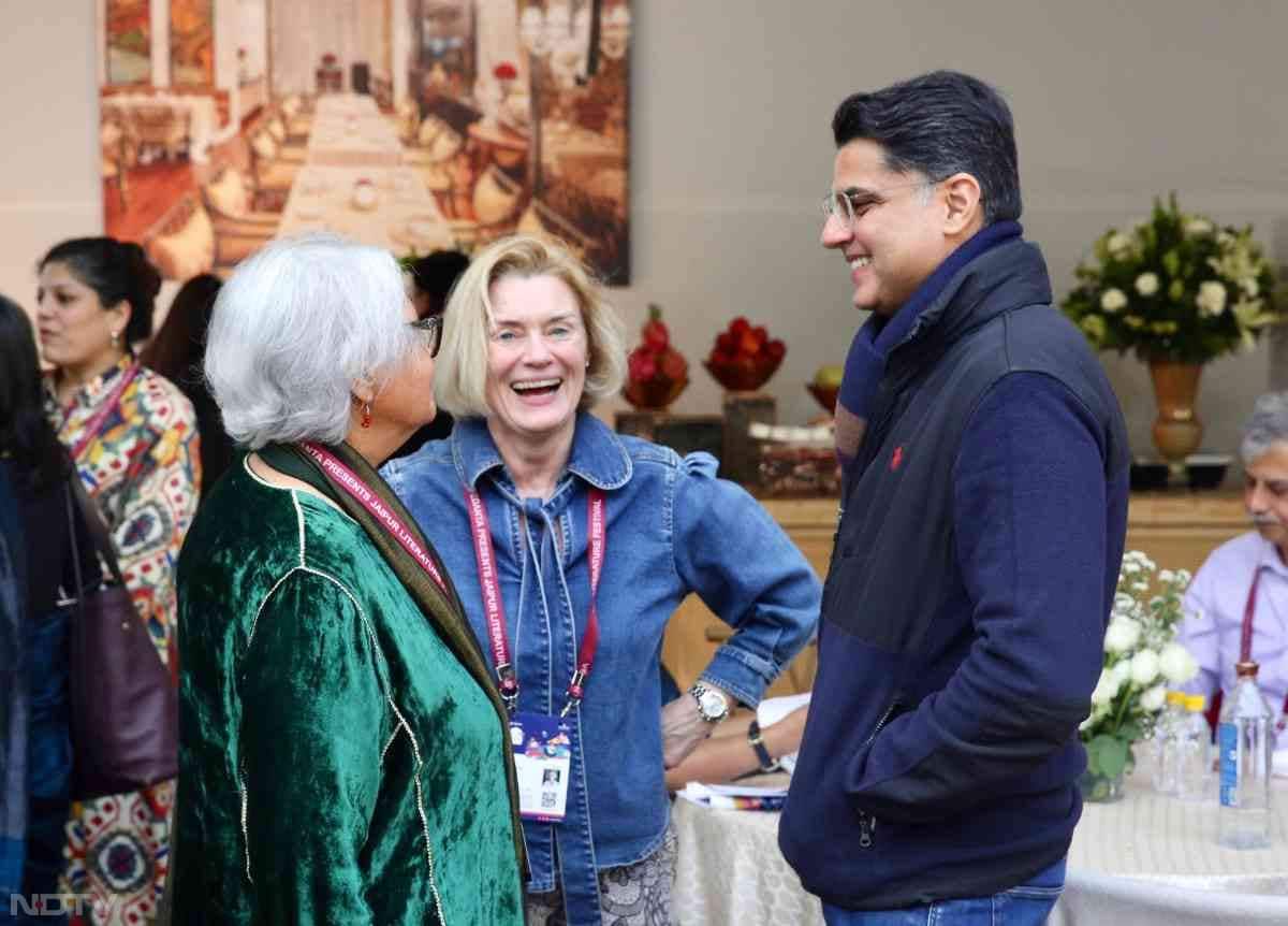 जयपुर लिटरेचर फेस्टिवल 2026 में पूर्व उपमुख्यमंत्री सचिन पायलट ने भी शिरकत की. किताबों की दुनिया और सहित्य से उनका पुराना नाता रहा है.