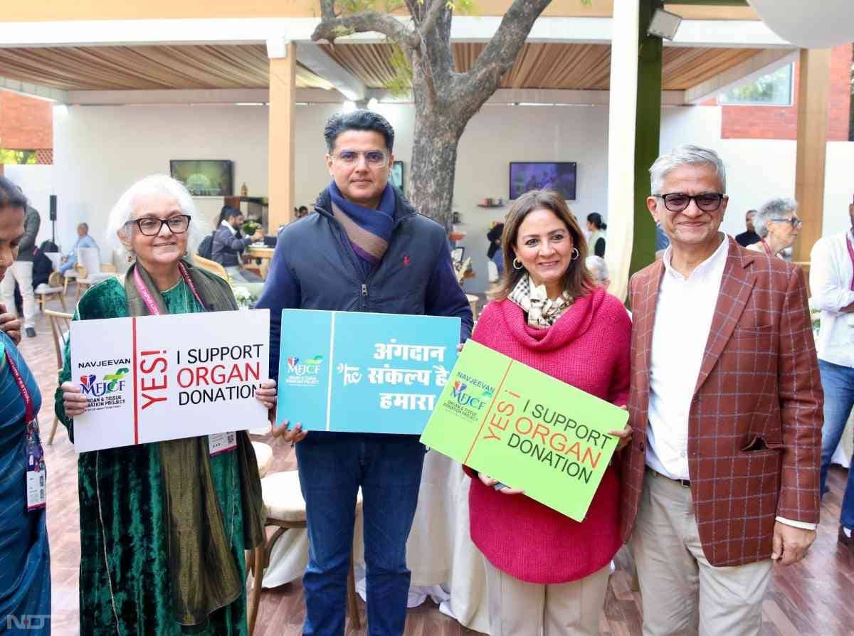 पूर्व उपमुख्यमंत्री सचिन पायलट ने इसे एक 'ग्लोबल ब्रांड' करार दिया. उन्होंने कहा- यह मंच न केवल साहित्य प्रेमियों के लिए है, बल्कि यहां अलग-अलग विचारधाराओं के लोगों को सहमत और असहमत होने का अवसर मिलता है.