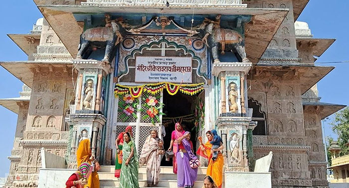 जानें चम्बल किनारे बसे इस मंदिर की रोचक बातें |Photos