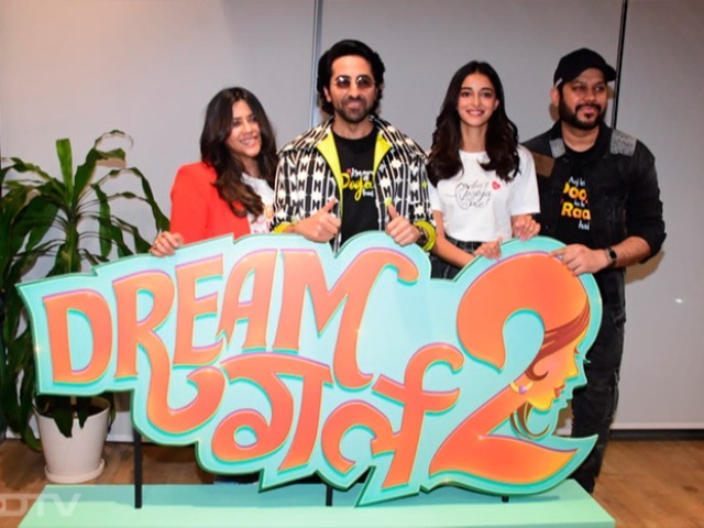 अपकमिंग फिल्म 'ड्रीम गर्ल 2' के ट्रेलर लॉन्च में शामिल हुए कई बॉलीवुड सेलेब्स अपकमिंग फिल्म 'ड्रीम गर्ल 2' के ट्रेलर लॉन्च में शामिल हुए कई बॉलीवुड सेलेब्स