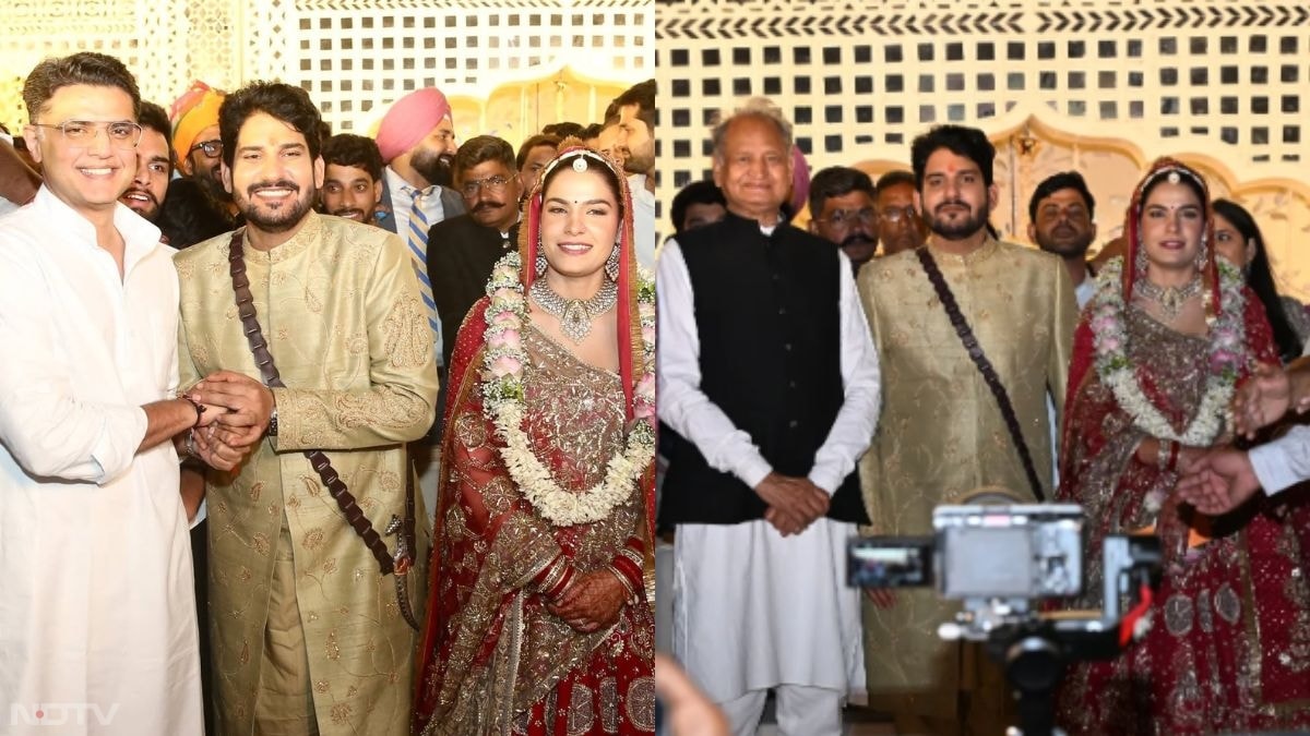 इस विवाह समारोह में राजस्थान की राजनीति के दिग्गज नेताओं का जमावड़ा लगा. सचिन पायलट, जो मुकेश भाकर के राजनीतिक गुरु माने जाते हैं, विशेष रूप से आशीर्वाद देने पहुंचे. उनके अलावा पूर्व मुख्यमंत्री अशोक गहलोत, हनुमान बेनीवाल और कई अन्य मंत्रियों व विधायकों ने शिरकत की.