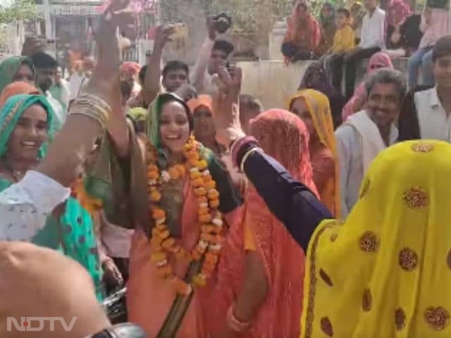 In Pics: कौन हैं राजस्थान की 26 साल की सांसद संजना जाटव, जिनकी सादगी ने जीता वोटर्स का दिल