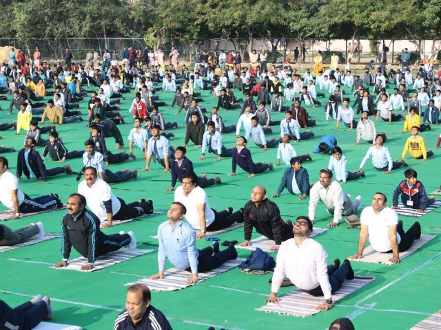 राजस्थान में एक बार फिर सभी स्कूलों ने सूर्य नमस्कार कर रचा इतिहास, देखें तस्वीरें