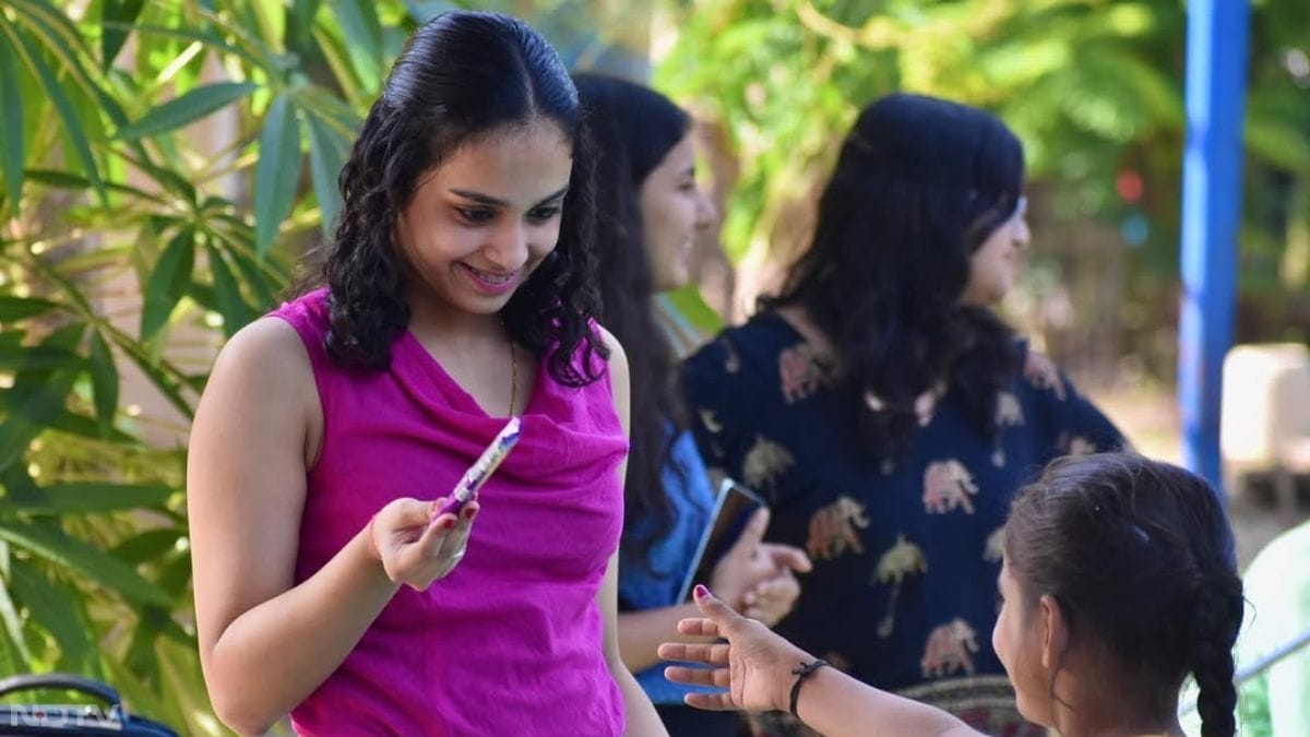 ट्विंकल पुरोहित कई सामाजिक कार्यों का हिस्सा रही हैं. वह प्रोजेक्ट प्रयास का हिस्सा थीं और मिस टीजीपीसी इंडिया सीज़न 11 में योगदान देकर मिस गोल्डन हार्ट के उपशीर्षक के लिए चुनी गईं.