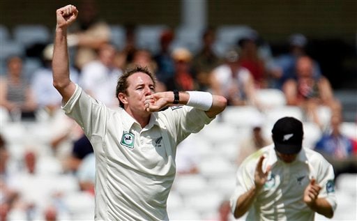 Iain O'Brien, left, celebrates his wicket of England's Ian Bell during their 3rd Test match at Trent Bridge Stadium in Nottingham on Thursday June 5, 2008. Day 1: England vs New Zealand, 3rd Test