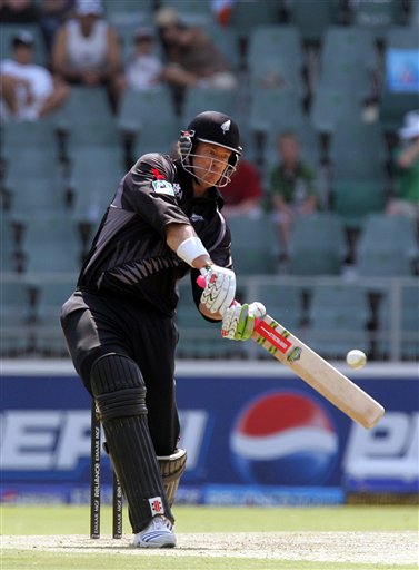 New Zealand's batsman Jacob Oram, plays a shot during their Super Eight's Twenty20 World Championship cricket match against India at the Wanderers Stadium in Johannesburg, South Africa, Sunday, Sept. 16, 2007. India vs New Zealand
