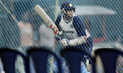 Rahul Dravid practices in the nets, a day before the first one day international cricket match against Australia in Bangalore, India Friday Sept 28, 2007. India set for Aussies