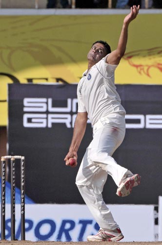Anil Kumble bowls against South Africa, during fourth day of the first Test match of the Future Cup series in Chennai on Saturday, March 29, 2008. Day 4: India vs SA, 1st Test