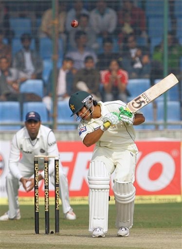 Pakistan's Salman Butt ducks away from a delivery during the third day of the first Test match between India and Pakistan in New Delhi on Saturday, Nov 24, 2007. 1st Test, Ind v Pak - Day 3