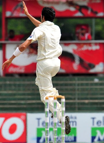 Umar Gul celebrates the dismissal of unseen Malinda Warnapura on the second day of the third and final Test at The Sinhalese Sports Club in Colombo. (AFP Photo) Pak vs SL: 3rd Test, Day 2
