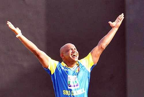 Sanath Jayasuriya celebrates after the dismissal of Mohammad Yousuf during the fifth and final One-Day International match between Sri Lanka and Pakistan at The R Premadasa Stadium in Colombo. (AFP Photo) Pak vs SL: 5th ODI