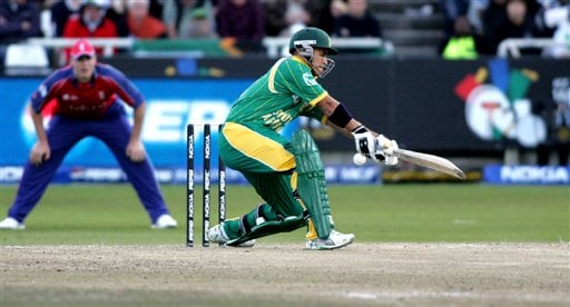 South Africa's JP. Duminy misses a ball from England's James Anderson during World Twenty 20 cricket Championships at Newlands in Cape Town, South Africa, Sunday, Sept. 16, 2007. South Africa vs England