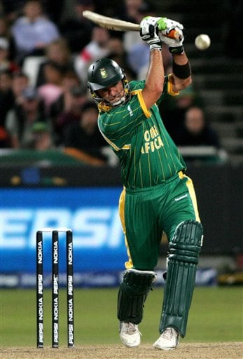 South Africa's Justine kemp plays a stroke during World Twenty 20 cricket Championships against England at Newlands in Cape Town, South Africa, Sunday, Sep. 16, 2007. South Africa vs England