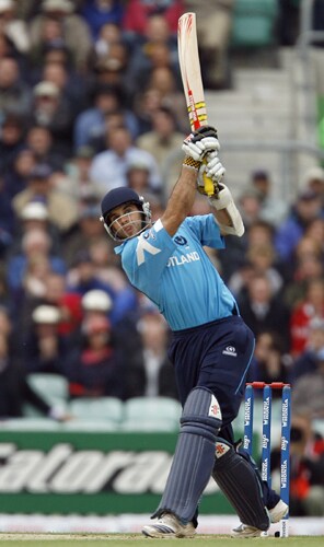 Kyle Coetzer of Scotland hits the ball during their ICC World Twenty20 match against New Zealand at The Oval in London. (AFP Photo) WT20: NZ vs SCO