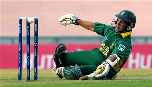South Africa's Mark Boucher completes his run during the one-day international cricket match against Pakistan for the ICC Champions Trophy in Mohali on Friday. ICC CT Pak-SA