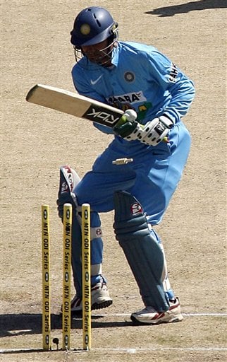 India's Mohammed Kaif is bowled out by South Africa's Shaun Pollock during their third one-day international in Cape Town, South Africa, Sunday, Nov 26, 2006. 3rd ODI: SA beat India