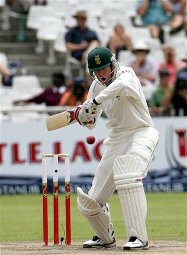 South Africa's batsman Shaun Pollock bats on the final day of the 3rd and final Test match against India at Newlands stadium in Cape Town Ind-SA 3rd Test Day 5