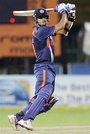 India's Rahul Dravid bats during the ODI match between India and New Zealand for the tri-nation series in Colombo on Friday. (AP Photo) Tri-series: IND vs NZ