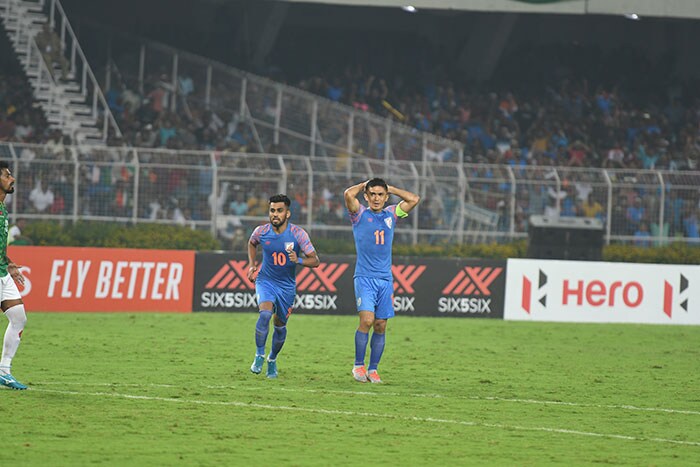 কলকাতার মাটিতে বাংলাদেশের কাছে আটকে গেল ভারত কলকাতার মাটিতে বাংলাদেশের কাছে আটকে গেল ভারত