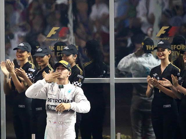Photo : Lewis Hamilton Wins Abu Dhabi GP, Claims Second F1 Title