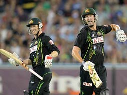2nd T20: Australia streamroll England