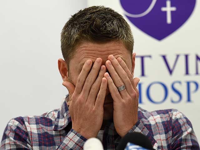 Phillip Hughes Death: When Michael Clarke Broke Down