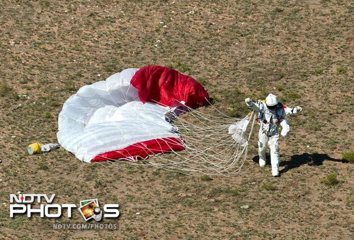 The biggest risk Baumgartner faced was spinning out of control, which could have exerted excessive G-force and made him lose consciousness. A controlled dive from the capsule was essential, putting him in a head-down position to increase speed.