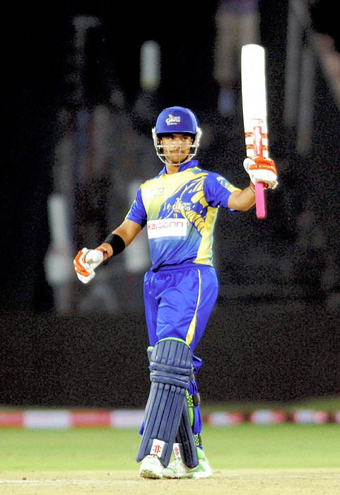 JP Duminy of Cape Cobras acknowledges to the crowd after completing 50 runs at Rajiv Gandhi International cricket stadium in Hyderabad on Thursday. He made 61 runs in 40 balls. CLT20 2nd semis: T&T vs Cobras