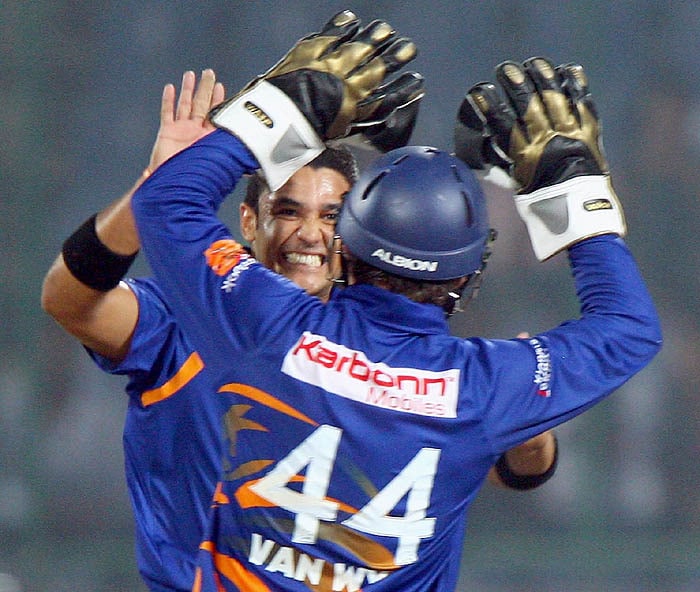 Bailey of Diamond Eagles (facing camera) celebrates with the wicketkeeper dismissal of Michael Yardy of Sussex Sharks during the Champions League Twenty 20 match in New Delhi on Tuesday. (PTI Photo) CLT20: Eagles vs Sussex