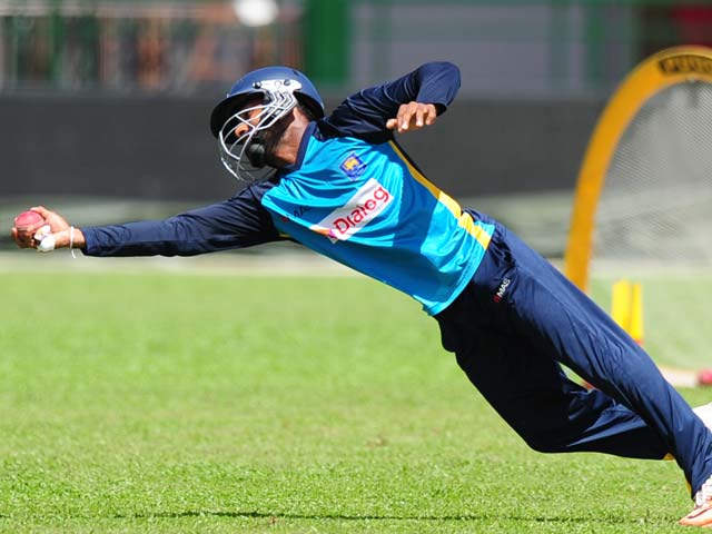 Photo : Sri Lanka Cricketers Sweat it Out Before Colombo Test vs India
